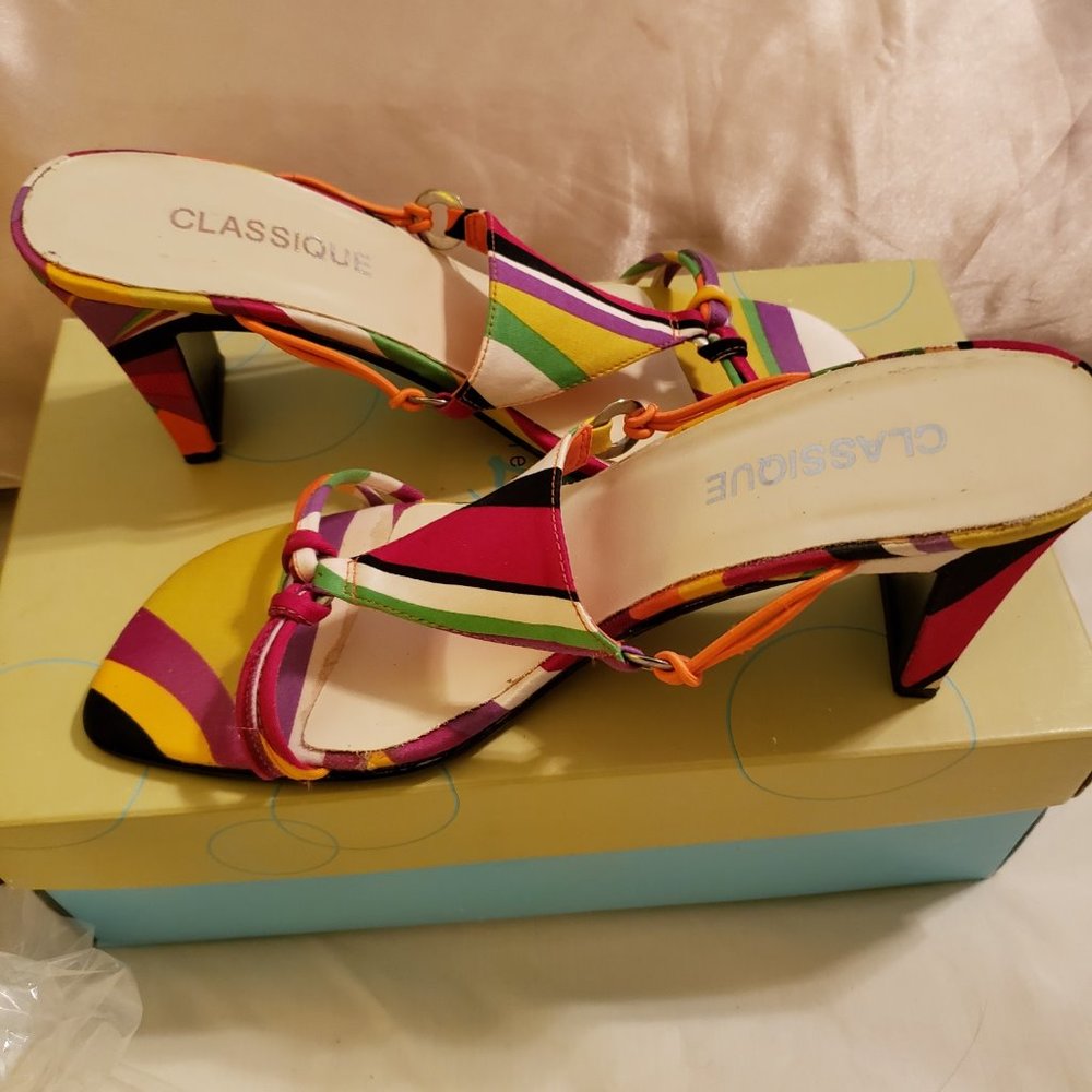 Follow the Rainbow Sandals Sz 9 - Picture 2 of 7